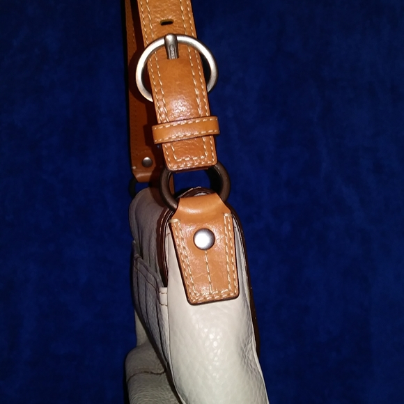 Coach Beige Pebbled Chelsea Bag - Picture 6 of 6